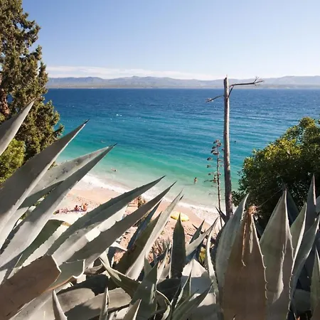 In With Sea View, Balcony, Air Conditioning, Wi-fi Apartment